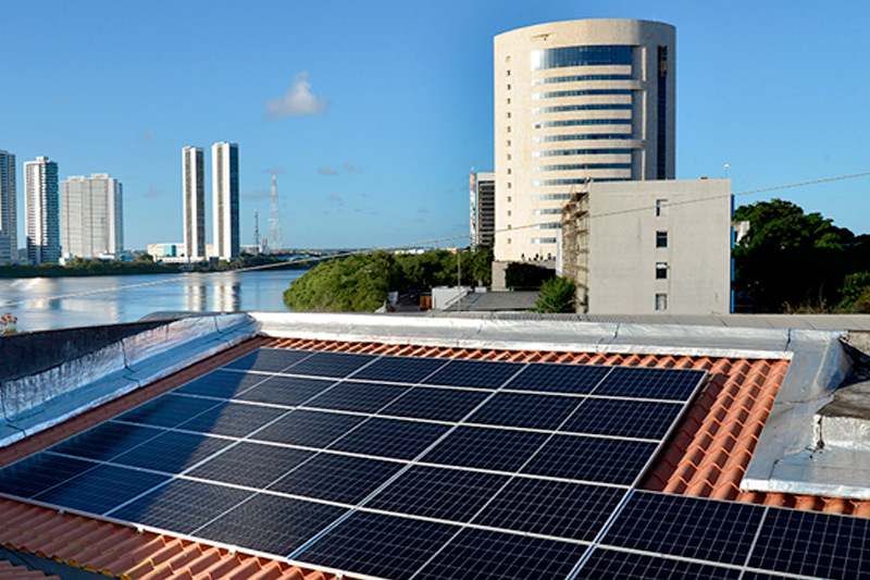 Parceria com a Celpe prevê a instalação de usina solar fotovoltaica na sede do TRF-5